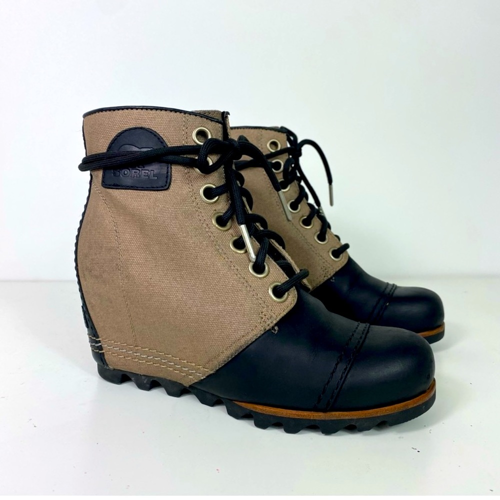 SAVE $192 - RARE SOREL WOMEN’S “LEXIE” WEDGE